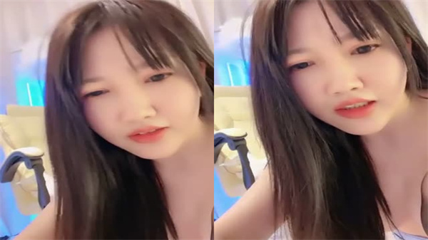 黑丝肥臀大奶骚货淫叫撩人！掰穴近拍假屌狂操粉嫩无毛穴 海报