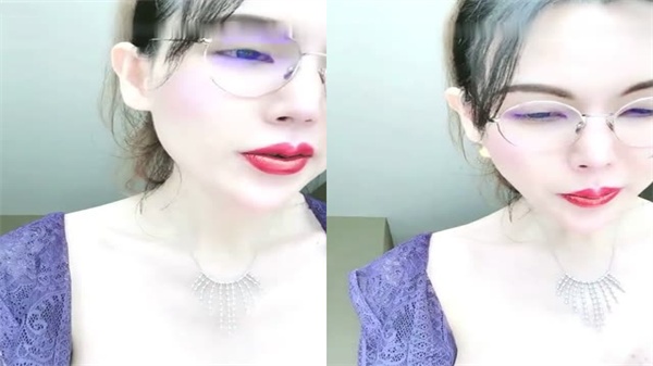 花椒主播人间尤物妩媚妖娆，玩弄情趣道具自慰高潮喷水大秀 海报