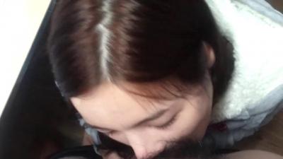 办公室偷情：上班时间把女同事按在办公桌上狂操 海报