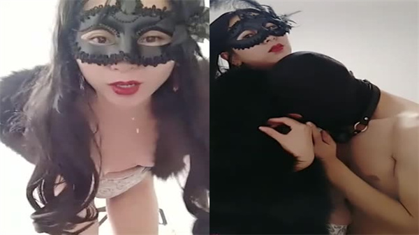 透肉黑丝御姐疯狂扭动蜜臀 汗水浸湿丝袜紧贴私处热舞 海报