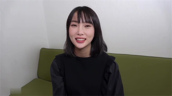 AI换脸李小璐无码下海激情片，粉嫩小穴灌满精液爆浆诱惑 海报