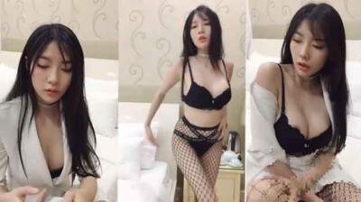 性感韩越混血美女直播激情实录 海报