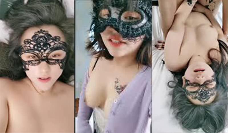 一只小狐仙精彩4P大秀跟好姐妹一起让三个男人玩弄调情淫声荡语互动狼友撩骚吃奶舔逼口交大鸡巴各种草 海报