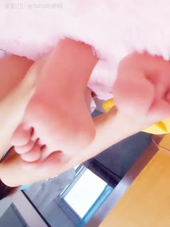 [在线]微博福利姬@液液酱YeYe VIP视图之白丝小学生无修正版[40P+3V54M] 海报