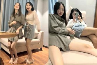 女神与极品骚闺蜜上演4P淫乱盛宴，难得一见必看佳作！ 海报