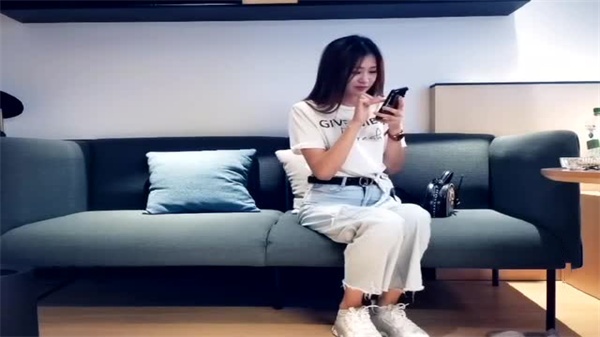 大长腿超级金花 四场三得美人 海报