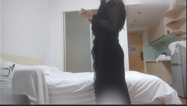 酒店约炮黑色长裙极品外围女大灯晃眼馒头蜜鲍紧致销魂 海报