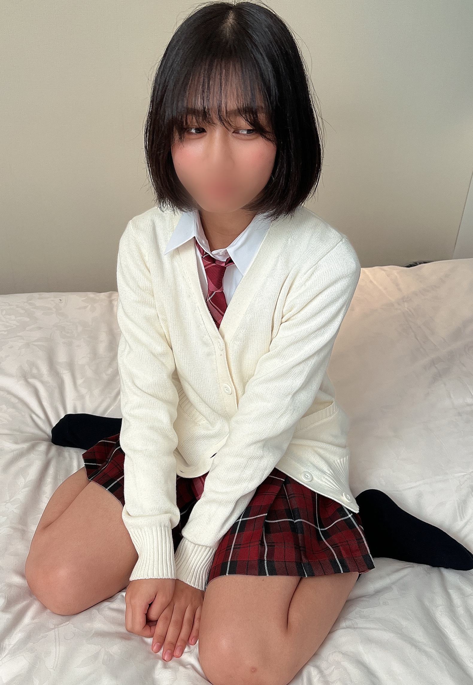 ※请自行承担责任。离家出走10多岁的女孩。正在发育中的小麦色的身体在潮水的吹拂下不断痉挛。被大人欺骗的可-cd2 海报