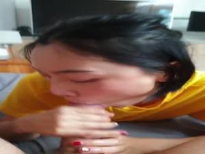 中国留学生刘玥发骚了. 海报