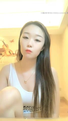 安琪拉i高颜值长相甜美粉嫩美乳妹子啪啪，张开双腿特写抽插猛操后入浴室洗澡 海报
