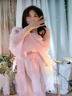 仙女不仅长得甜美颜值超高，完美的大奶，其他妹子望尘莫及_国风舞蹈_1 海报