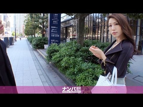 200GANA-2106 マジ軟派、初撮。 1362 六本木で見つけたIカップのパパ活美女！好条件のパパを紹介する約束でセックス撮影に成功！！ねっとり濃厚フェラやパイズリでご奉仕してくれちゃうドスケベお姉さん♪1 海报
